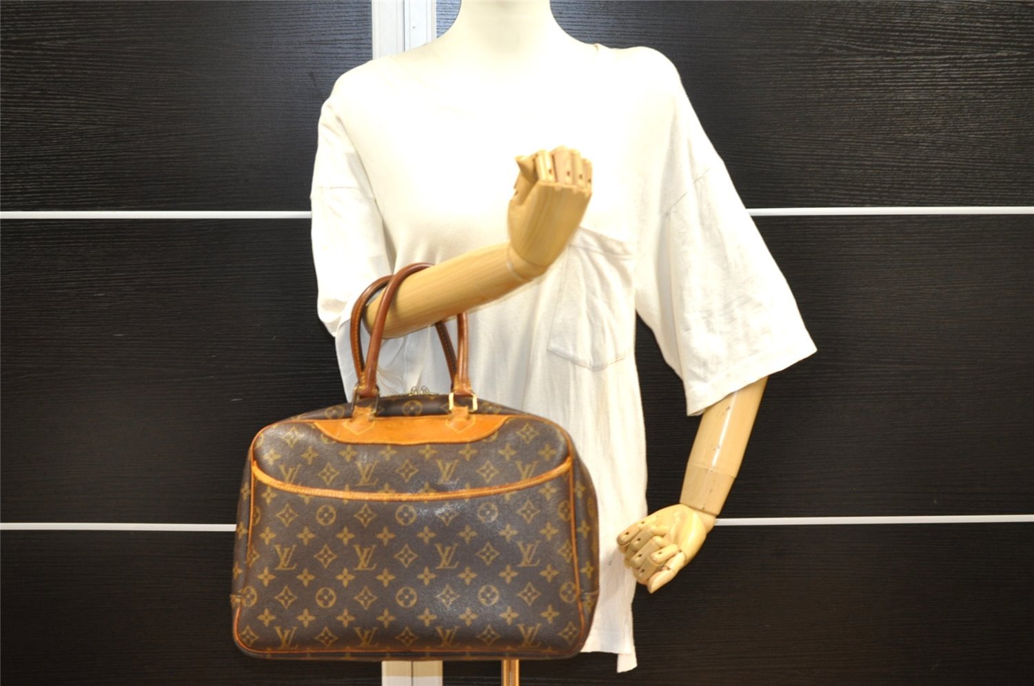Authentic Louis Vuitton Monogram Deauville Hand Bag M47270 LV 2979I