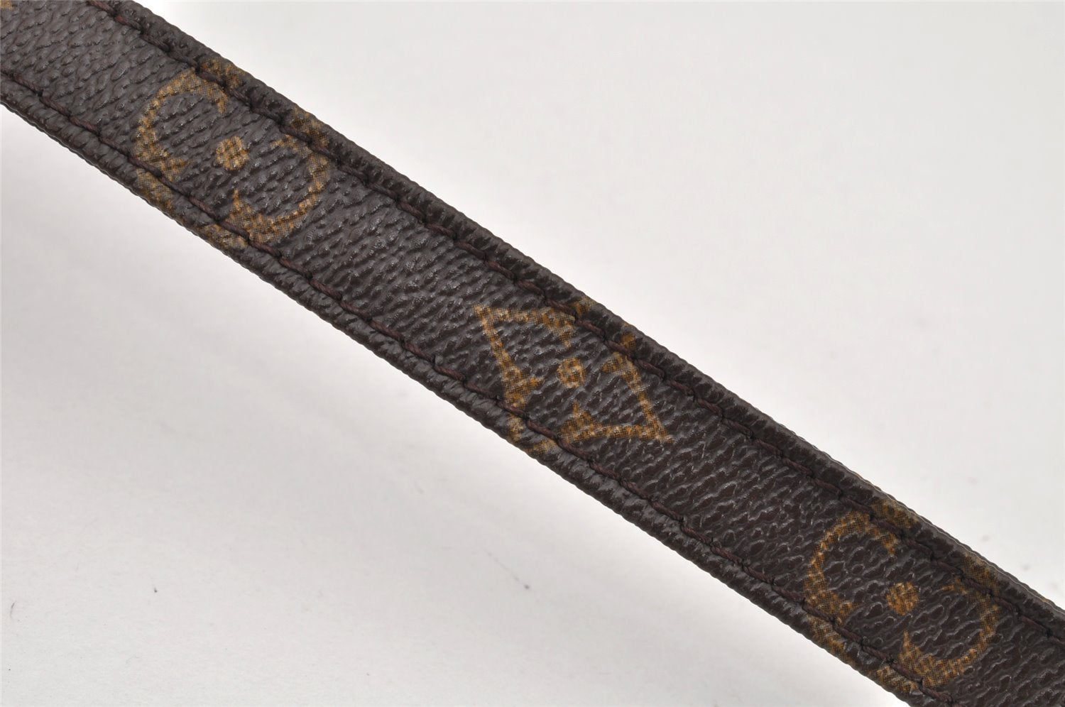 Authentic Louis Vuitton Monogram Shoulder Strap 46.9