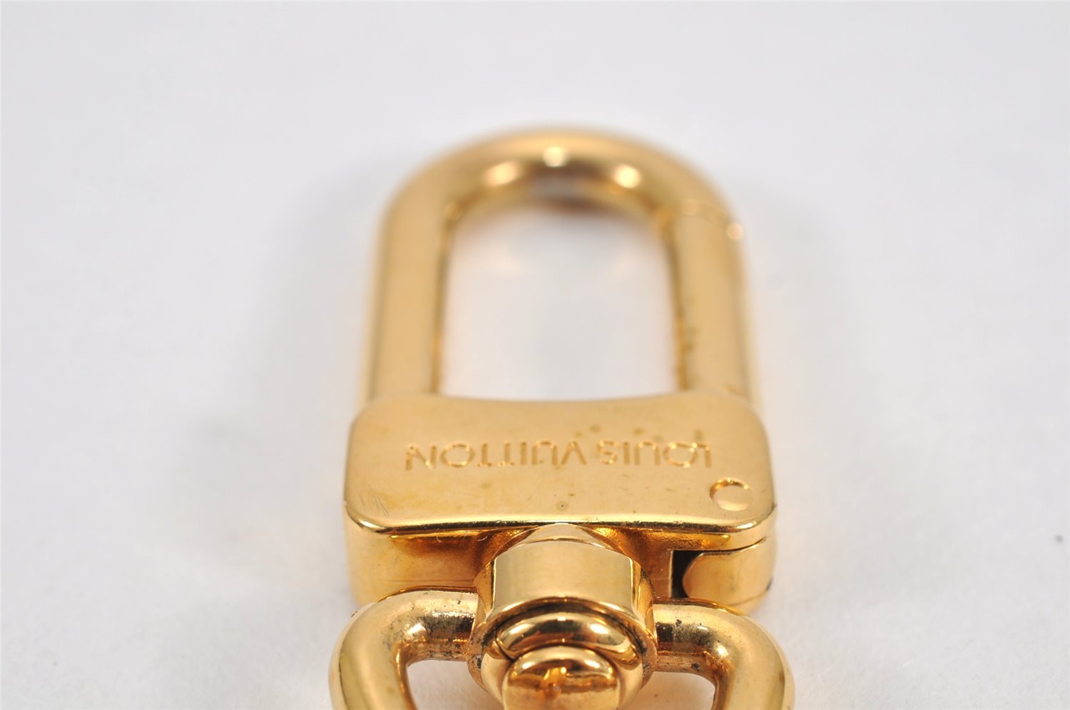 Authentic Louis Vuitton Charm Key Chain Anokre Gold M62694 LV 2982K