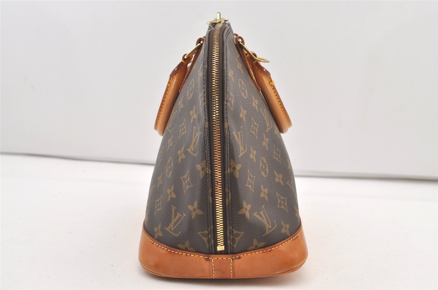 Authentic Louis Vuitton Monogram Alma Hand Bag Purse M51130 LV 2986J