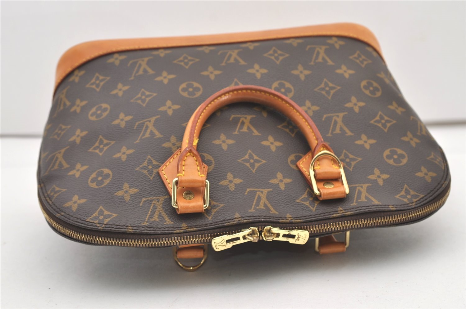 Authentic Louis Vuitton Monogram Alma Hand Bag Purse M51130 LV 2986J