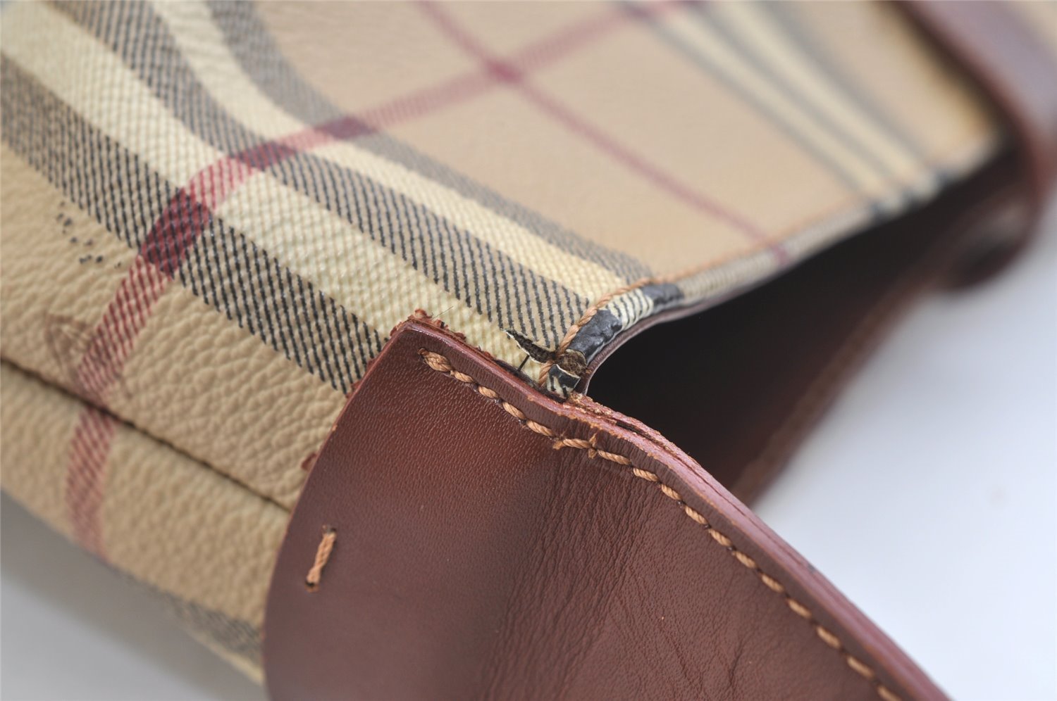Authentic BURBERRY Nova Check Shoulder Hand Bag Purse PVC Leather Beige 2987K