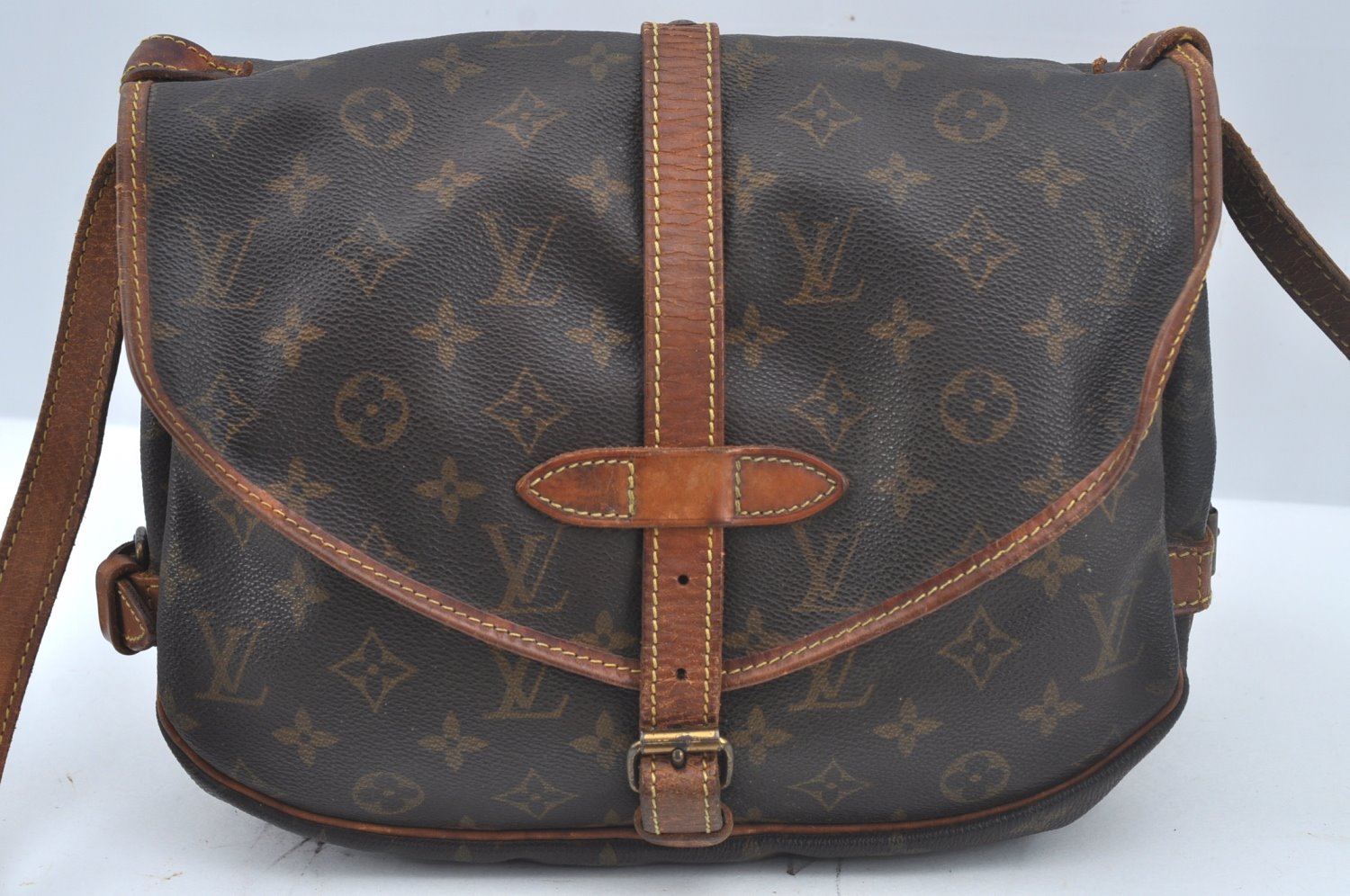 Authentic Louis Vuitton Monogram Saumur 30 Shoulder Cross Bag M42256 LV 2989J