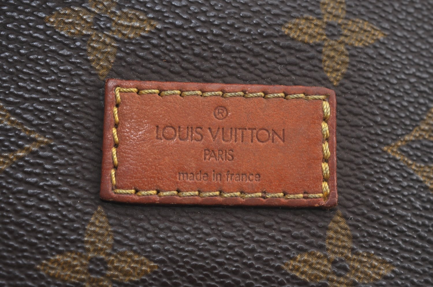 Authentic Louis Vuitton Monogram Saumur 30 Shoulder Cross Bag M42256 LV 2989J