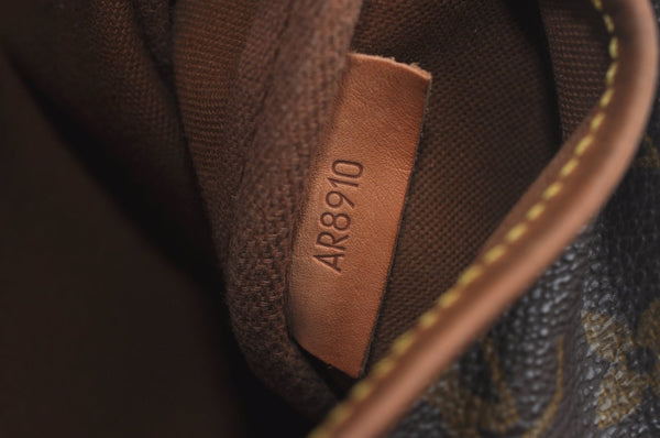 Authentic Louis Vuitton Monogram Saumur 30 Shoulder Cross Bag M42256 LV 2989J