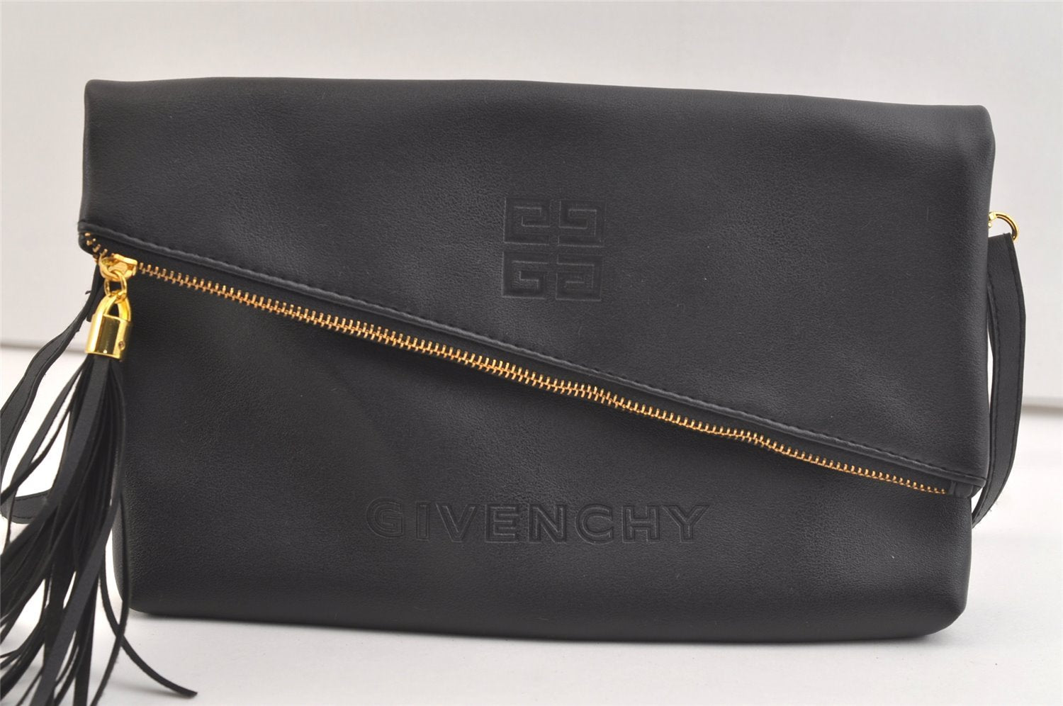 Authentic GIVENCHY Leather Shoulder Cross Body Bag Purse Black 2989K