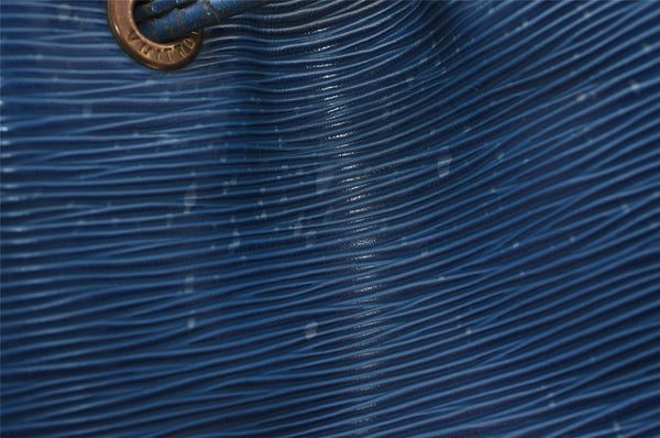 Authentic Louis Vuitton Epi Petit Noe Drawstring Bag M44105 Blue Junk 2990I