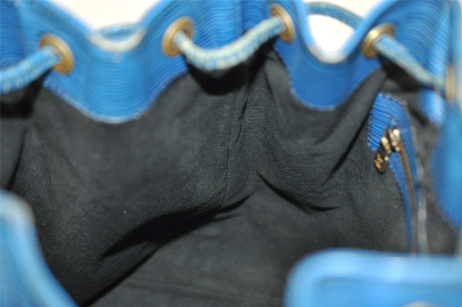 Authentic Louis Vuitton Epi Petit Noe Drawstring Bag M44105 Blue Junk 2990I