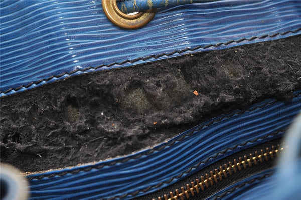 Authentic Louis Vuitton Epi Petit Noe Drawstring Bag M44105 Blue Junk 2990I