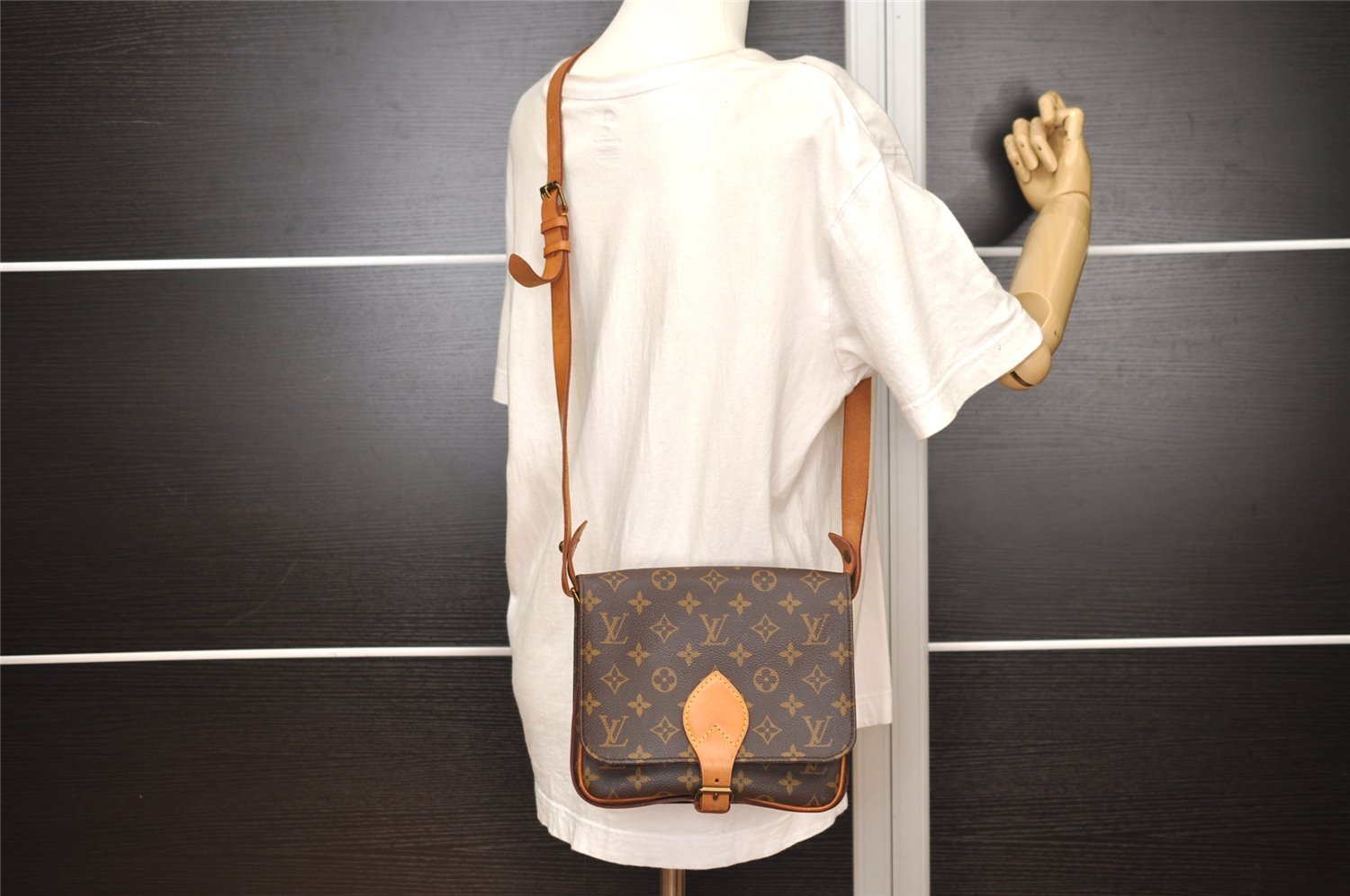 Authentic Louis Vuitton Monogram Cartouchiere MM M51253 Shoulder Cross Bag 2992J