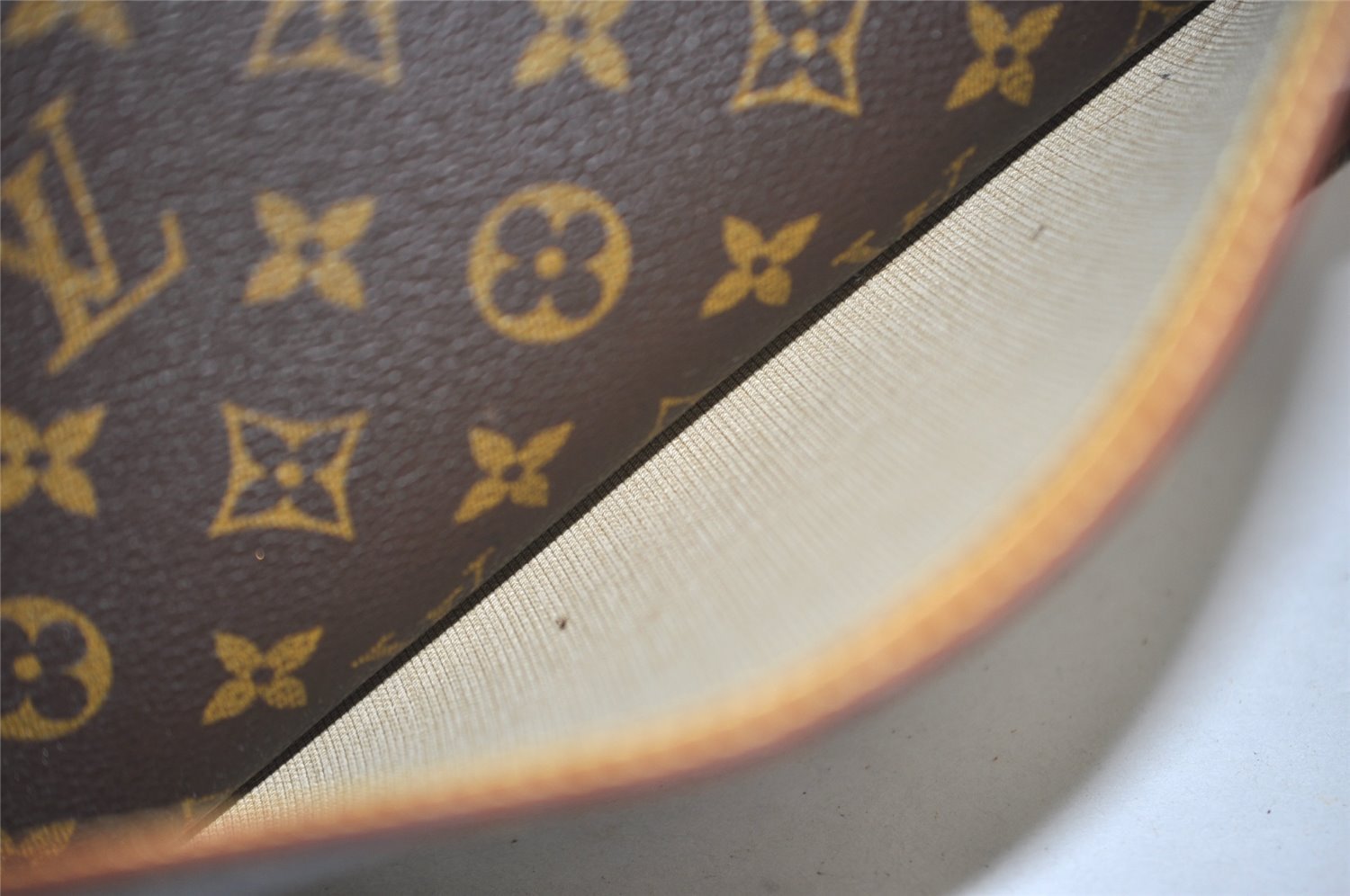 Authentic Louis Vuitton Monogram Reporter PM Shoulder Cross Bag M45254 LV 2996J