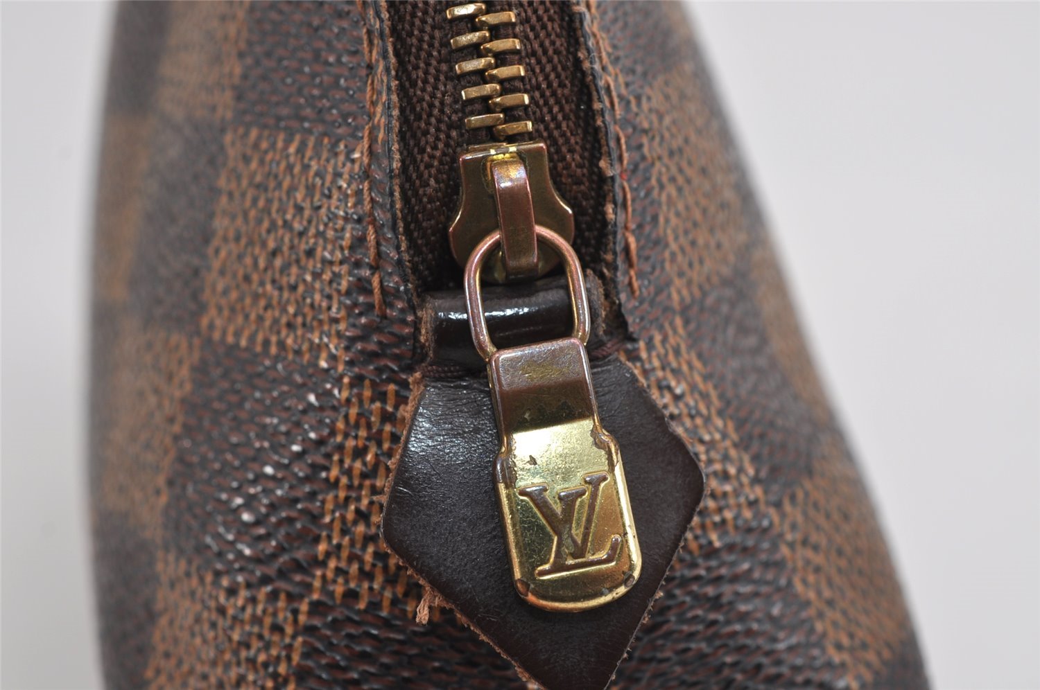 Authentic Louis Vuitton Damier Pochette Cosmetic PM Pouch N47516 LV 3002J