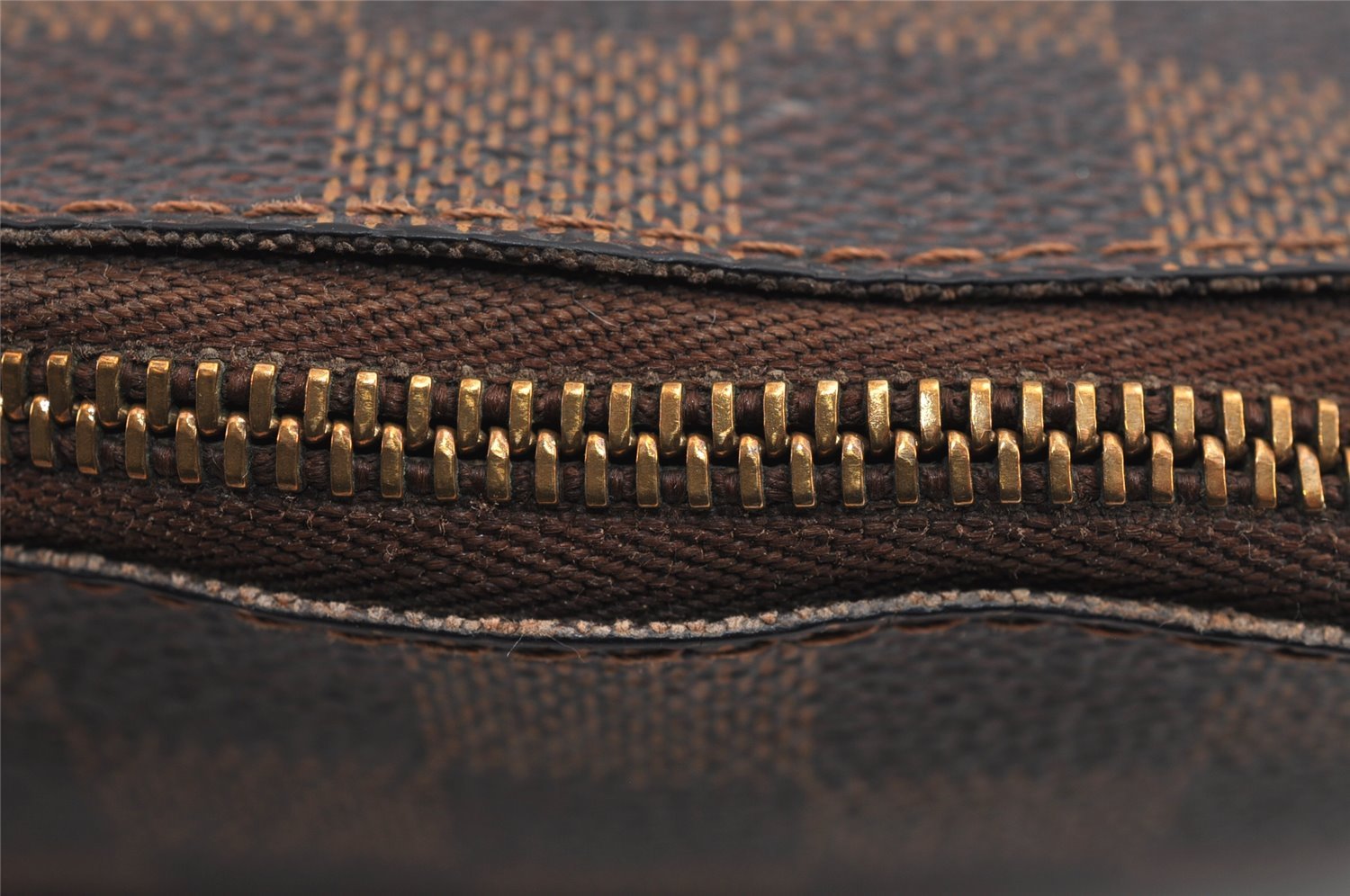 Authentic Louis Vuitton Damier Pochette Cosmetic PM Pouch N47516 LV 3002J