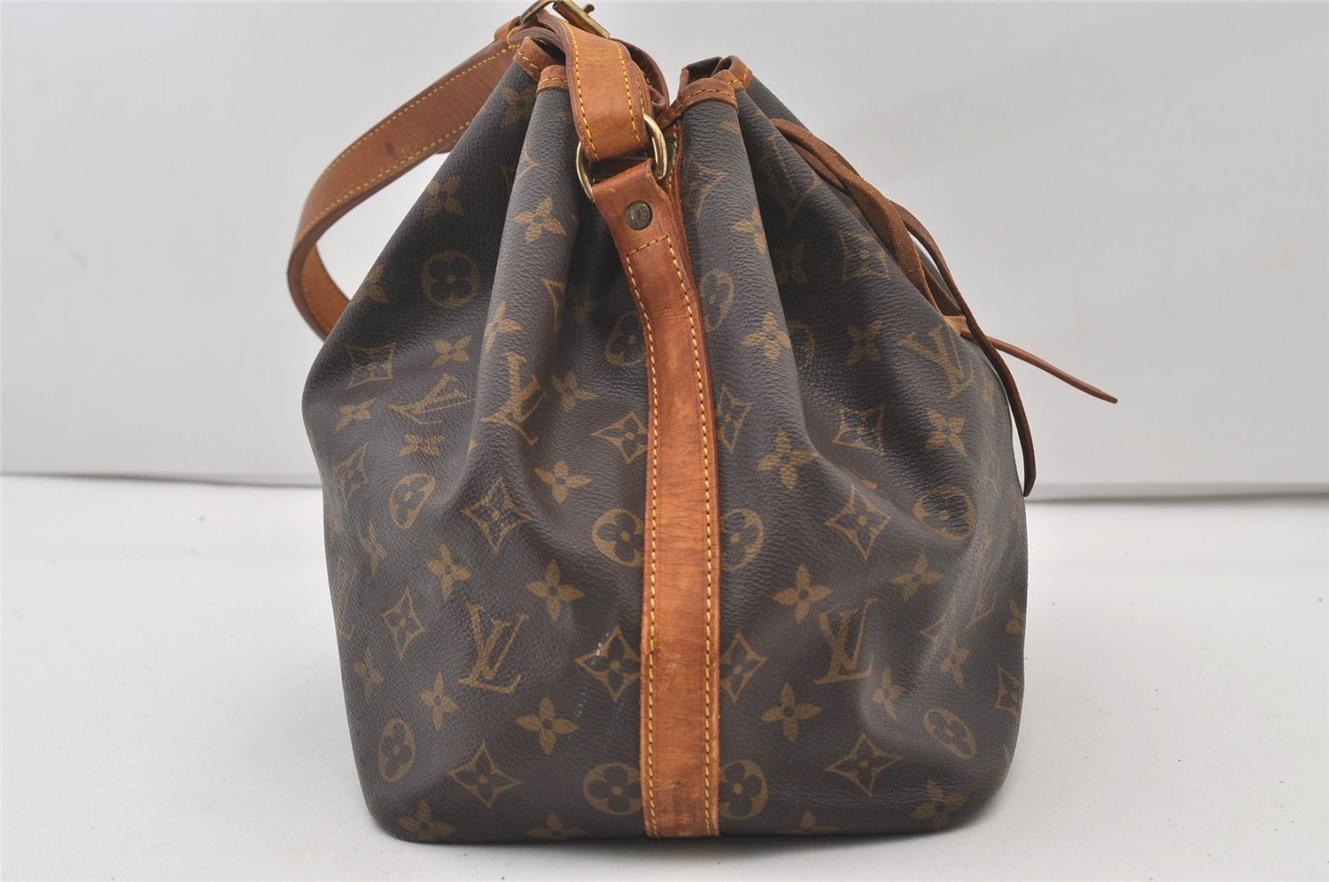 Authentic Louis Vuitton Monogram Petit Noe M42226 Shoulder Drawstring Bag 3003J