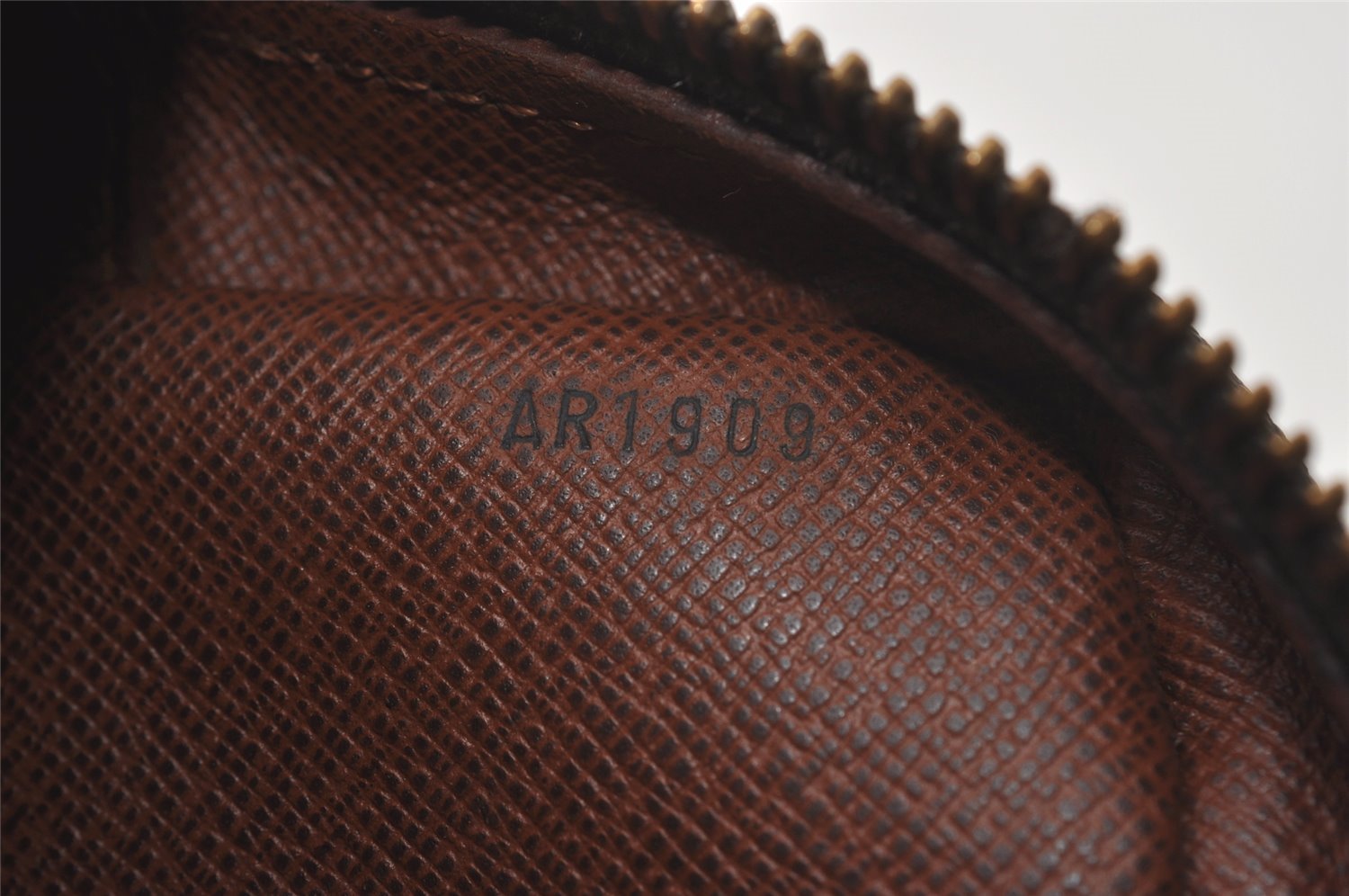 Authentic Louis Vuitton Monogram Amazone Shoulder Cross Bag M45236 Junk 3004I