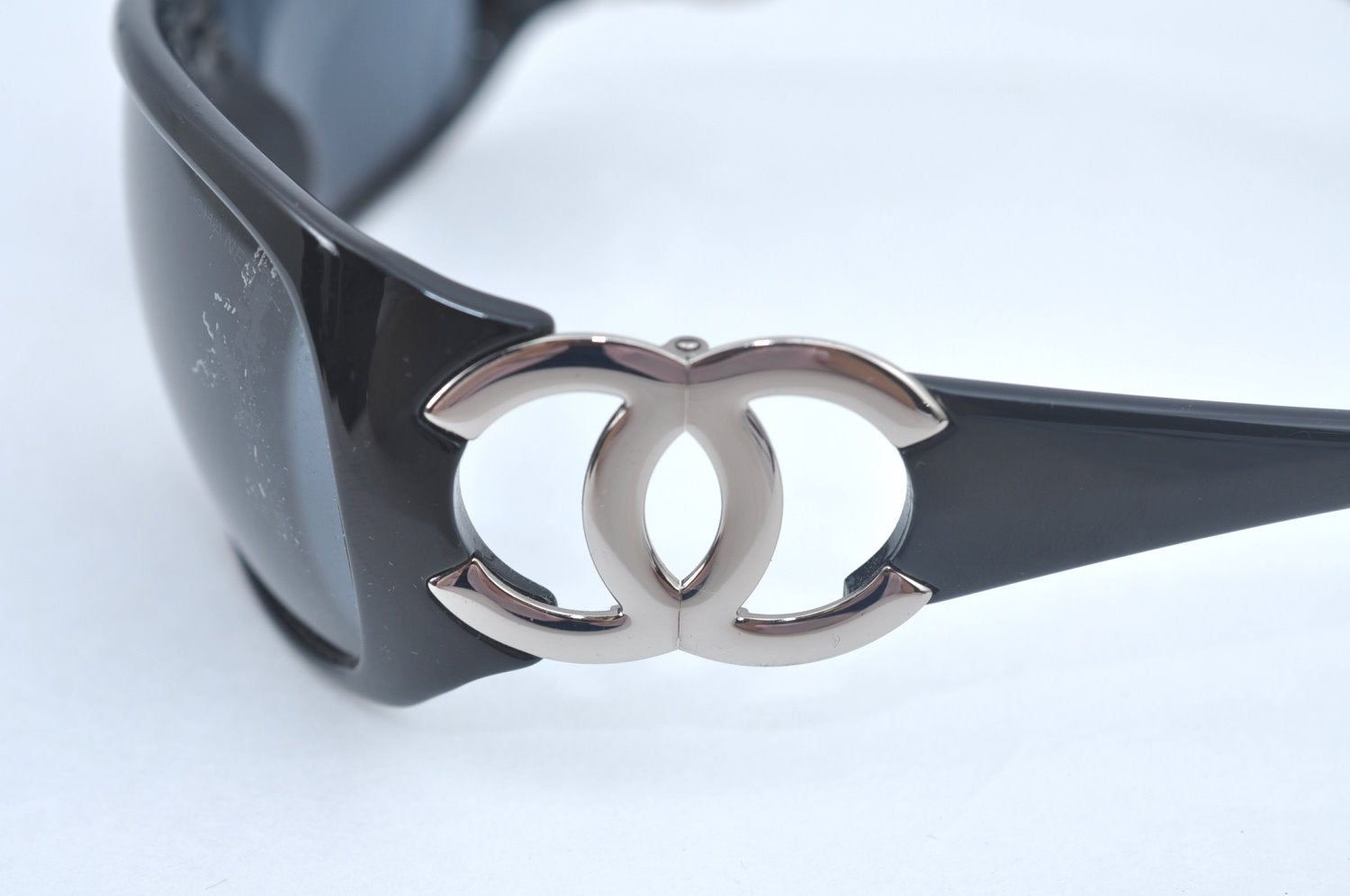 Authentic CHANEL Vintage Sunglasses CC Logos CoCo Mark Plastic Black Box 3004J