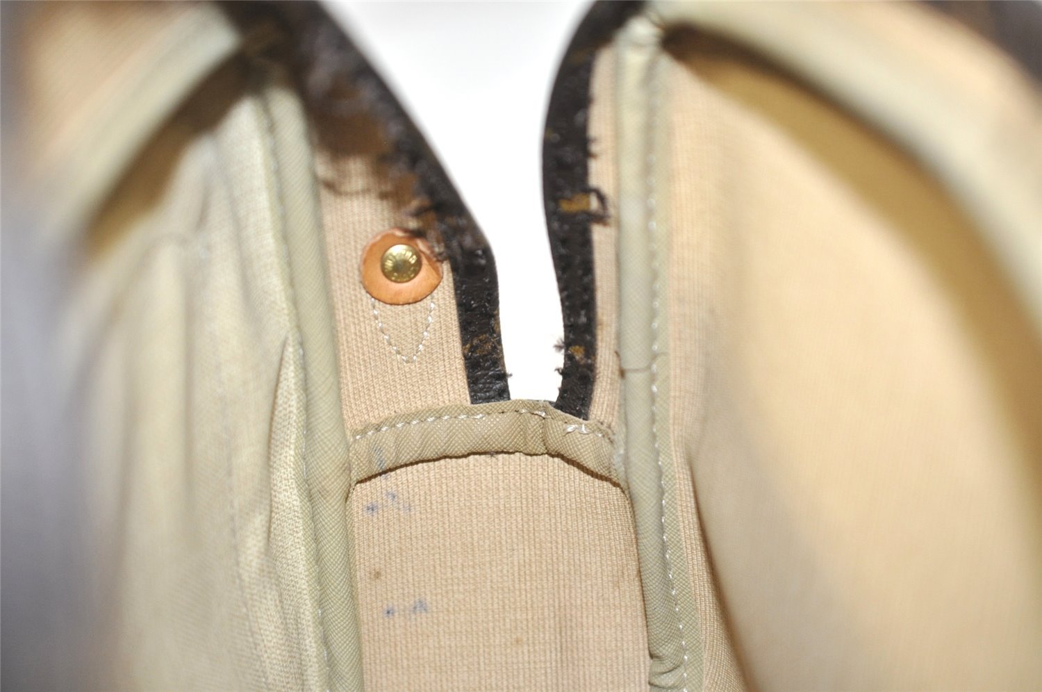 Authentic Louis Vuitton Monogram Reporter PM Shoulder Bag M45254 Junk 3006I