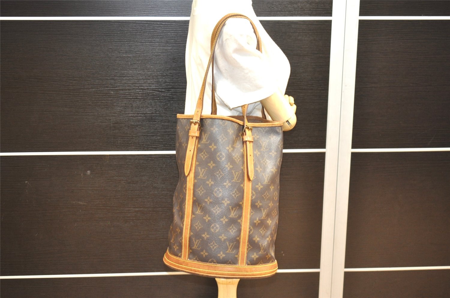Authentic Louis Vuitton Monogram Bucket GM Shoulder Tote Bag M42236 LV 3009J