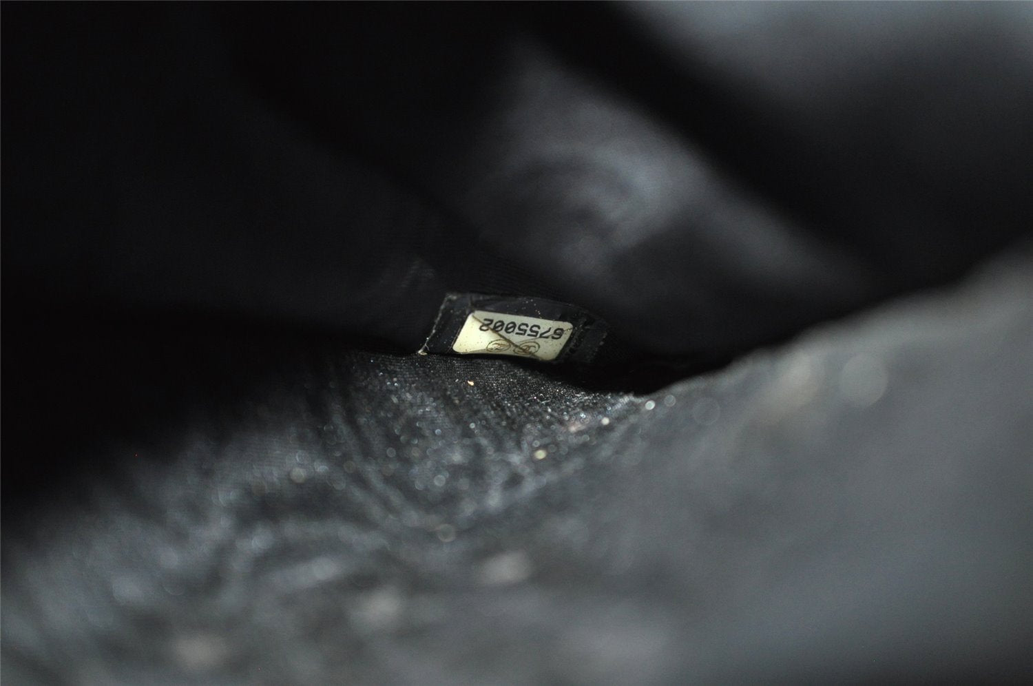 Authentic CHANEL Caviar Skin CC Logo Bifold Long Wallet Black Junk 3010K