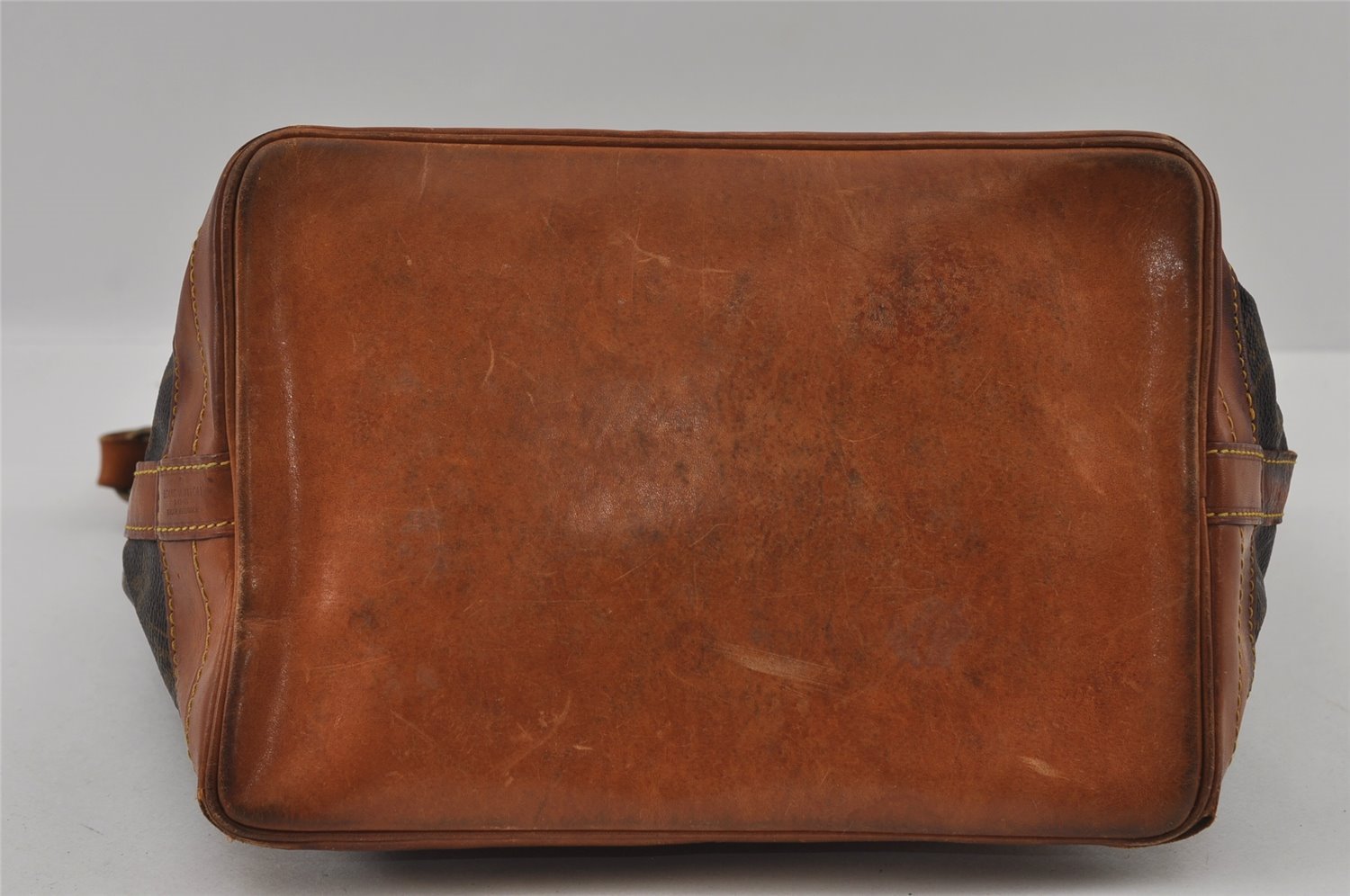 Authentic Louis Vuitton Monogram Noe Shoulder Drawstring Bag M42224 LV 3011I