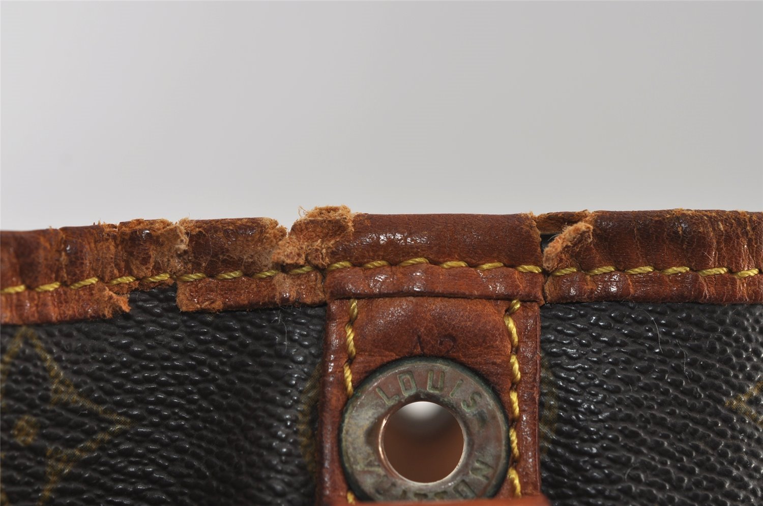 Authentic Louis Vuitton Monogram Noe Shoulder Drawstring Bag M42224 LV 3011I