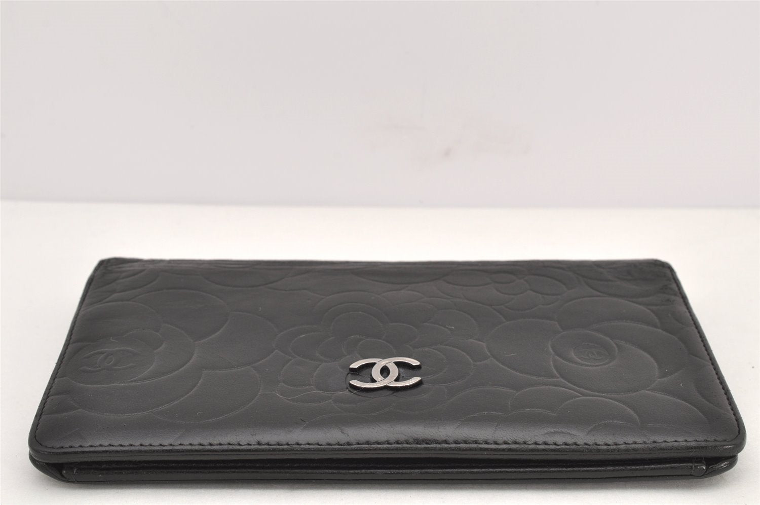 Authentic CHANEL Camellia Calf Skin CC Logo Bifold Long Wallet Purse Black 3011K