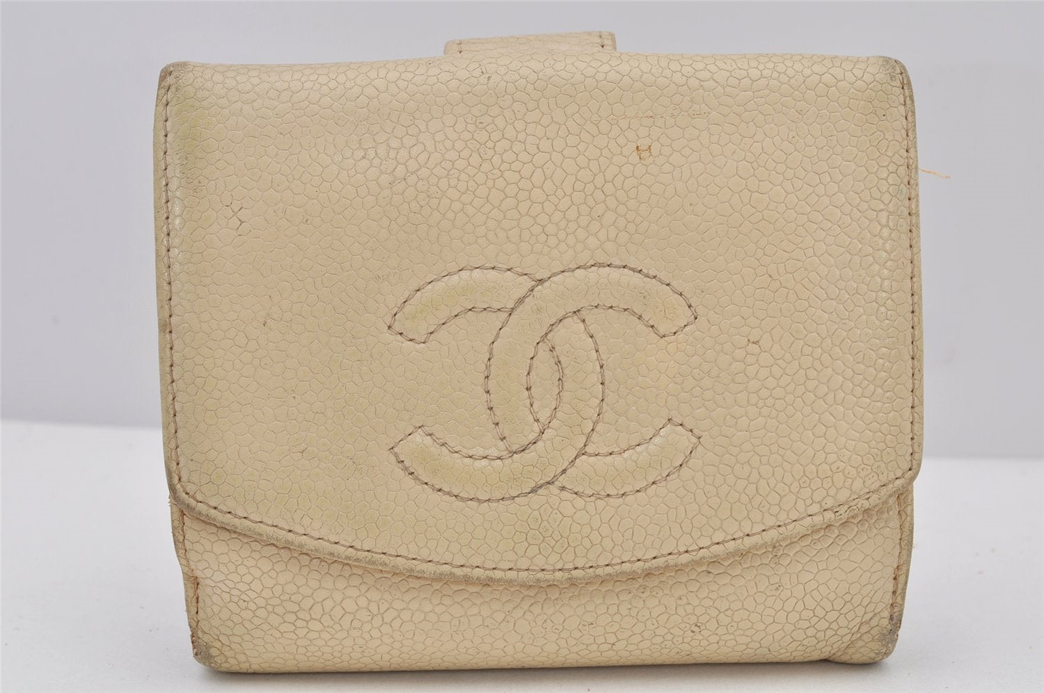 Authentic CHANEL Caviar Skin CC Logo Bifold Wallet Purse Cream White 3013K