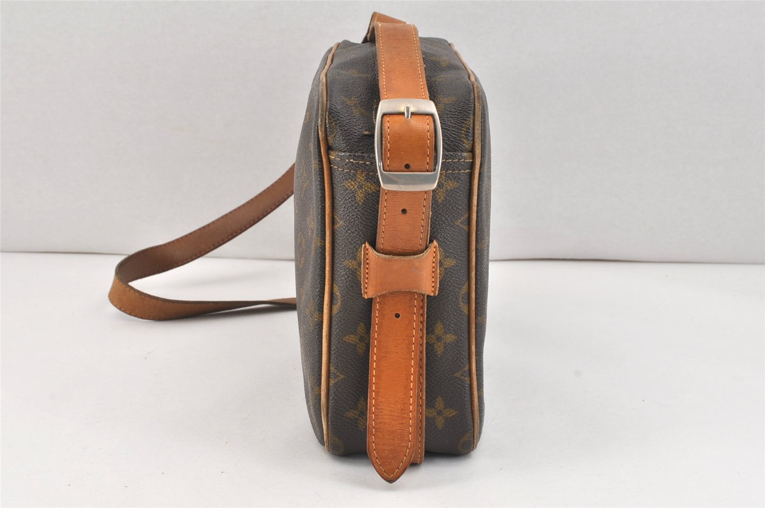 Auth Louis Vuitton Monogram Sac Bandouliere 30 Shoulder Bag USA Model LV 3016K