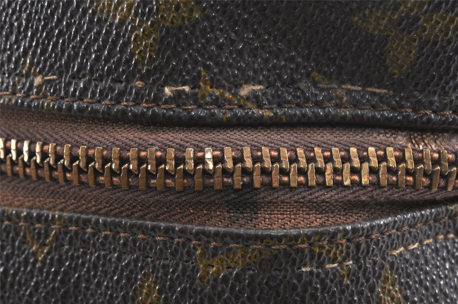 Auth Louis Vuitton Monogram Sac Bandouliere 30 Shoulder Bag USA Model LV 3016K