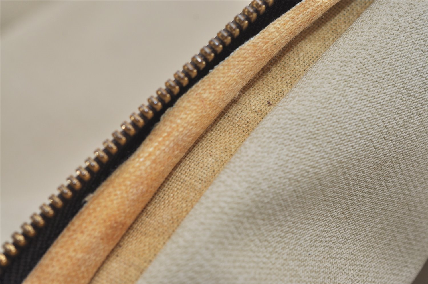 Authentic Louis Vuitton Monogram Alize 24 Heures Boston Hand Bag M41399 LV 3021I