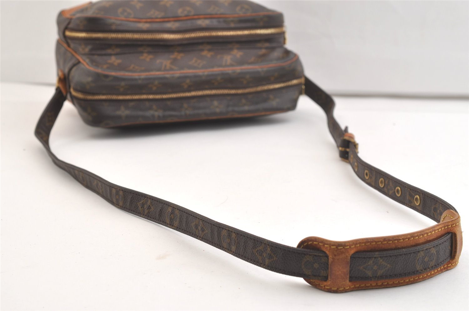 Authentic Louis Vuitton Monogram Nile Shoulder Cross Body Bag M45244 LV 3022K