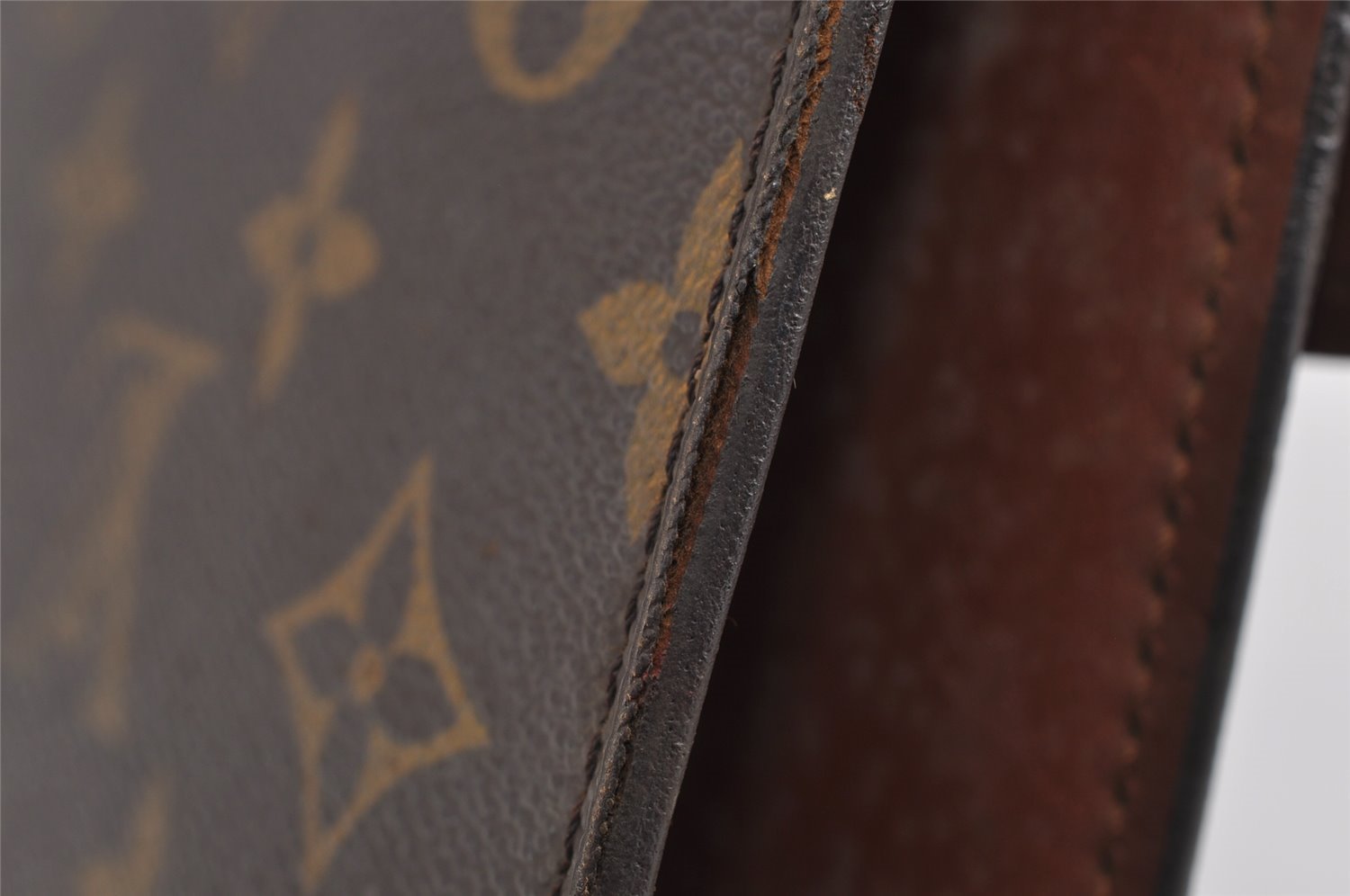 Authentic Louis Vuitton Monogram Chaillot Clutch Bag M51788 LV 3029J