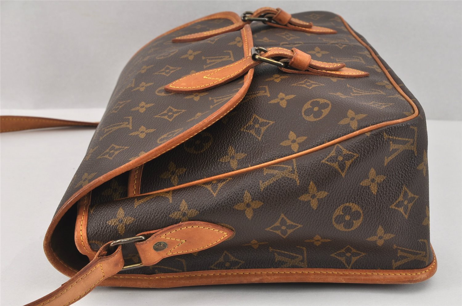 Authentic Louis Vuitton Monogram Gibeciere GM Shoulder Cross Bag M42246 LV 3032K