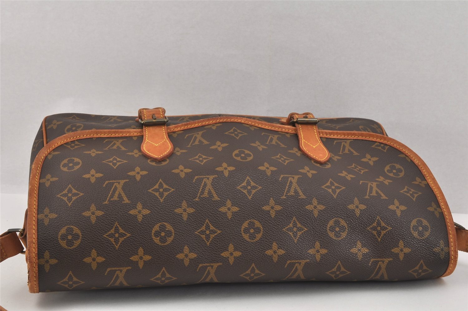 Authentic Louis Vuitton Monogram Gibeciere GM Shoulder Cross Bag M42246 LV 3032K