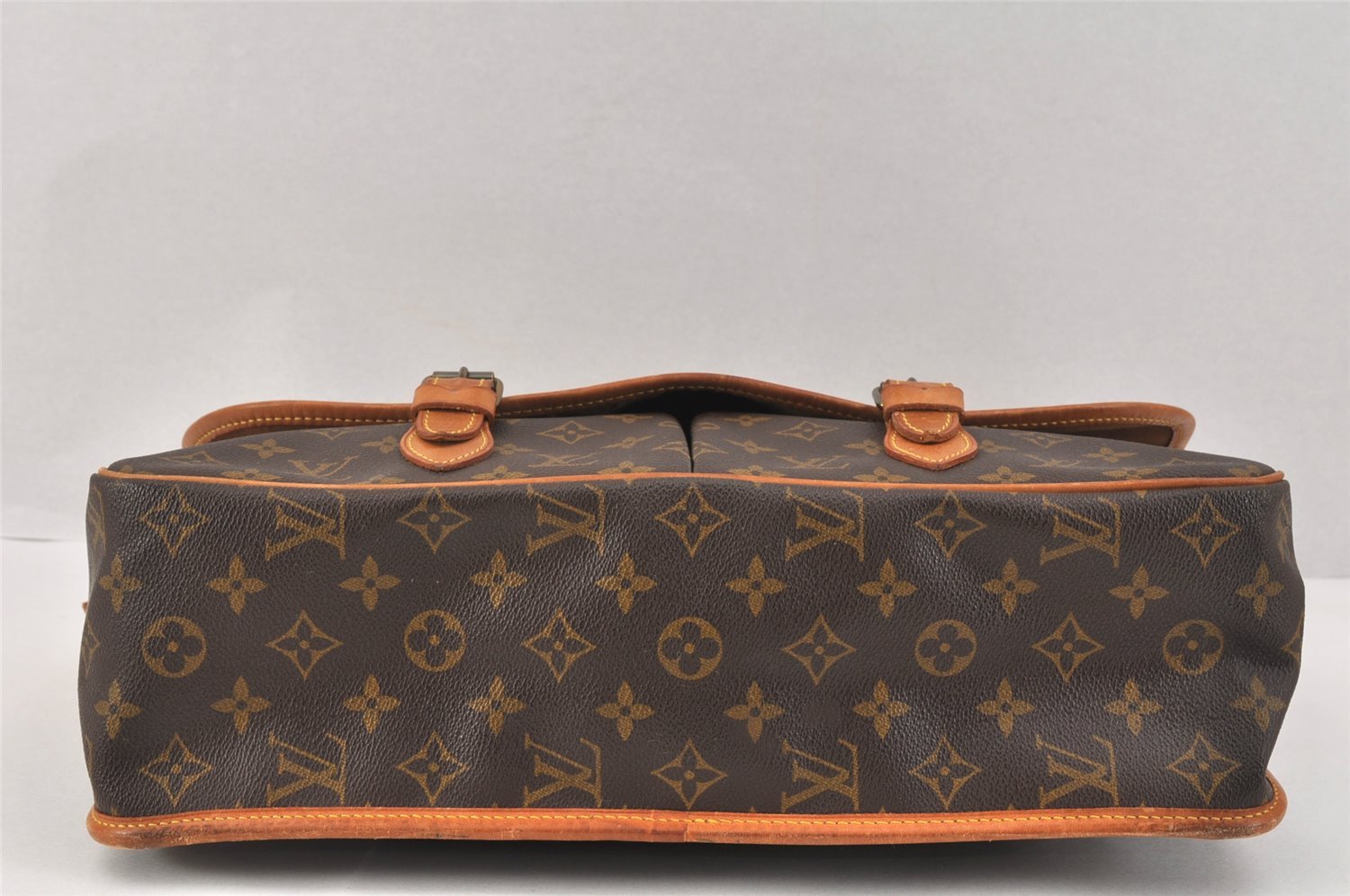 Authentic Louis Vuitton Monogram Gibeciere GM Shoulder Cross Bag M42246 LV 3032K