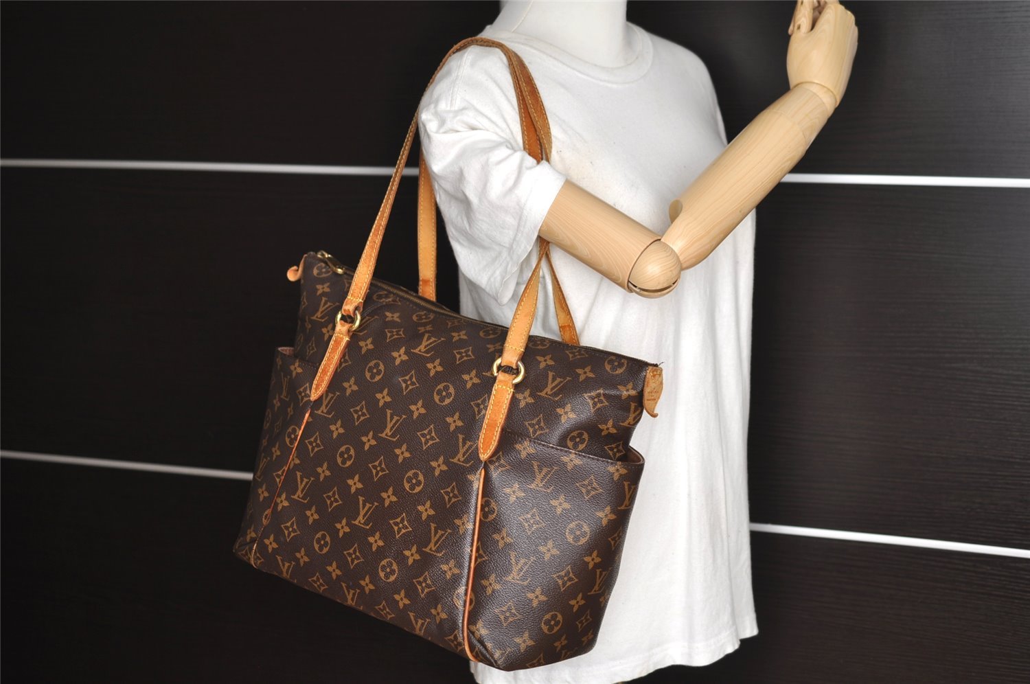 Authentic Louis Vuitton Monogram Totally MM Shoulder Tote Bag M41015 LV 3035I