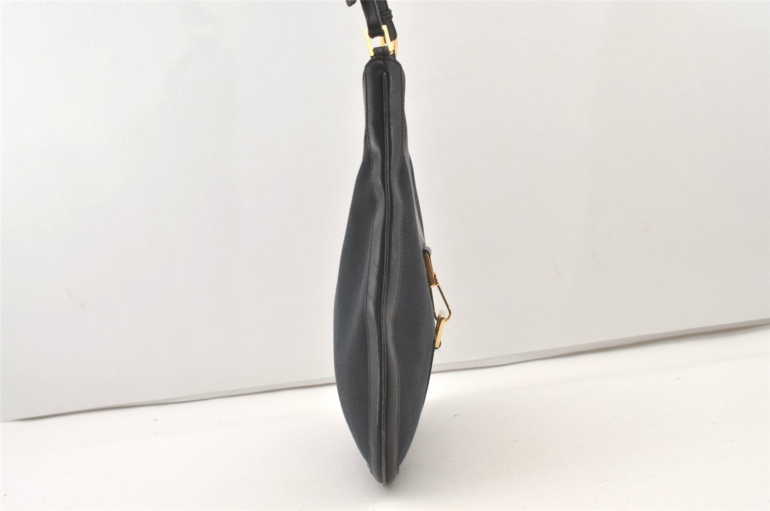 Authentic GUCCI Shoulder Bag Purse Canvas Leather 0014129 Black 3035J