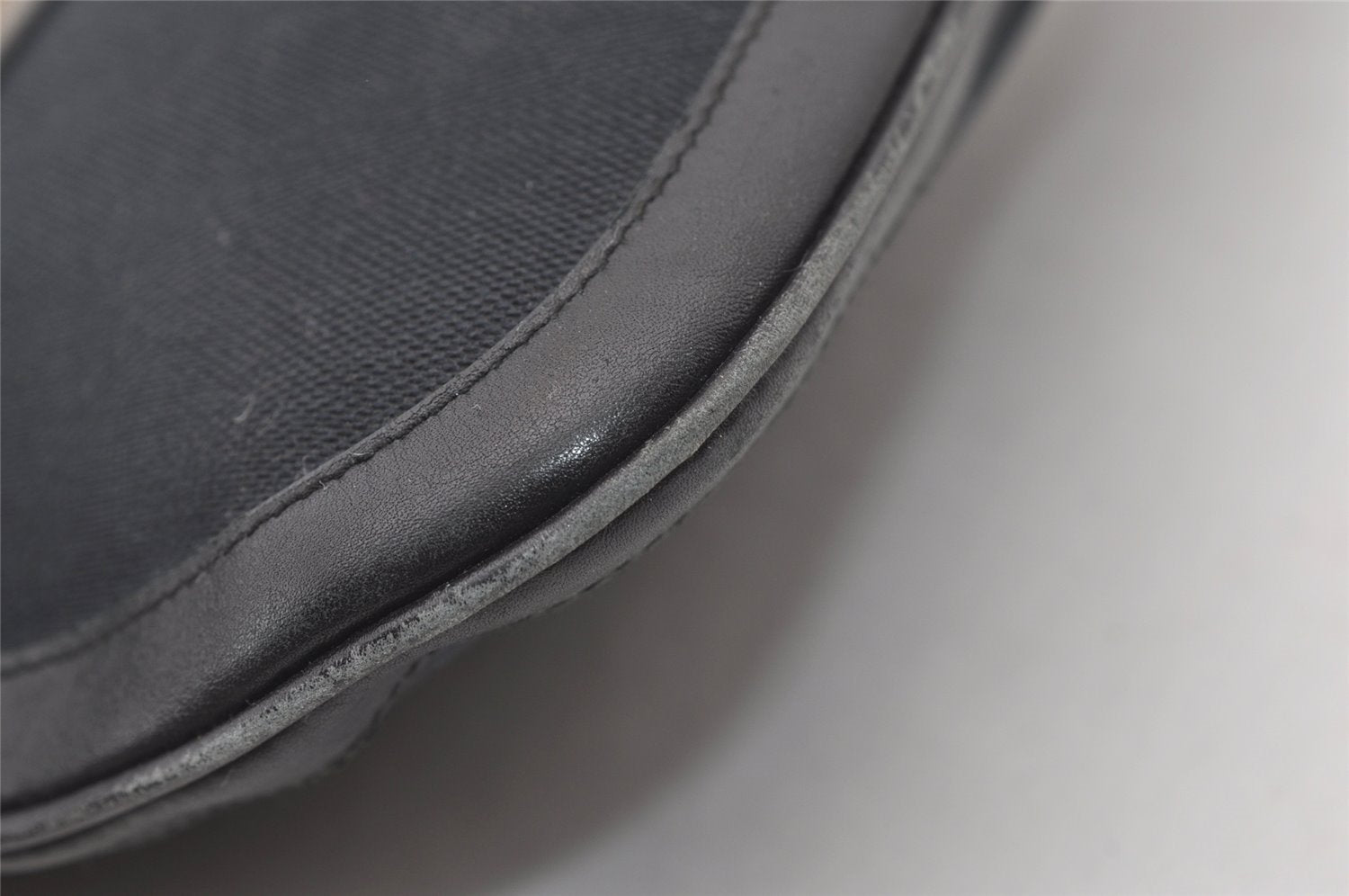 Authentic GUCCI Shoulder Bag Purse Canvas Leather 0014129 Black 3035J