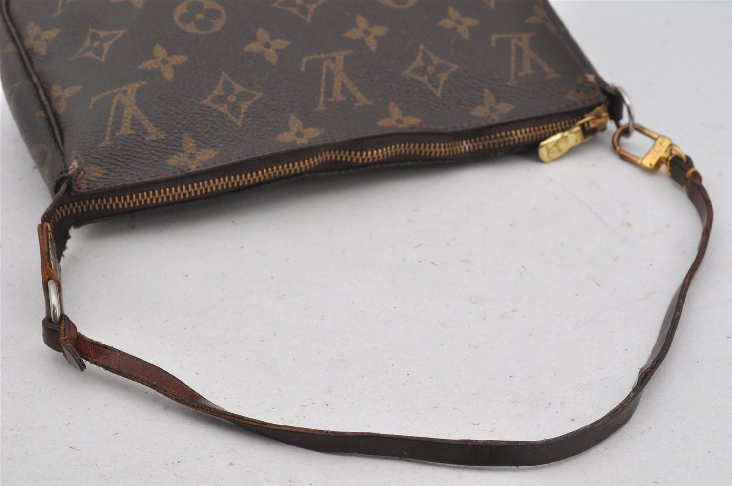 Authentic Louis Vuitton Monogram Pochette Accessoires Pouch M51980 LV 3042J
