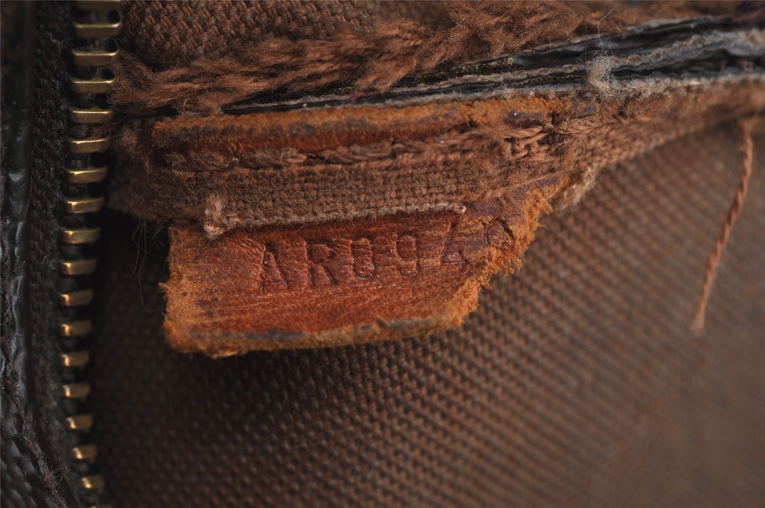 Authentic Louis Vuitton Monogram Pochette Accessoires Pouch M51980 LV 3042J