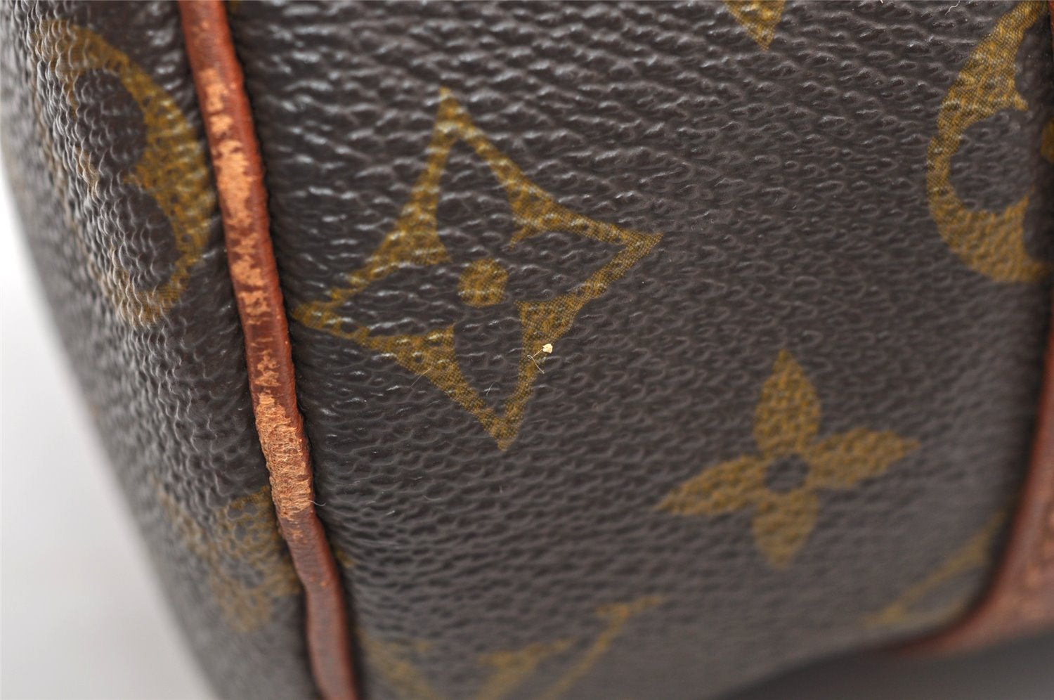 Authentic Louis Vuitton Monogram Papillon 26 Hand Bag Old Model LV 3050K