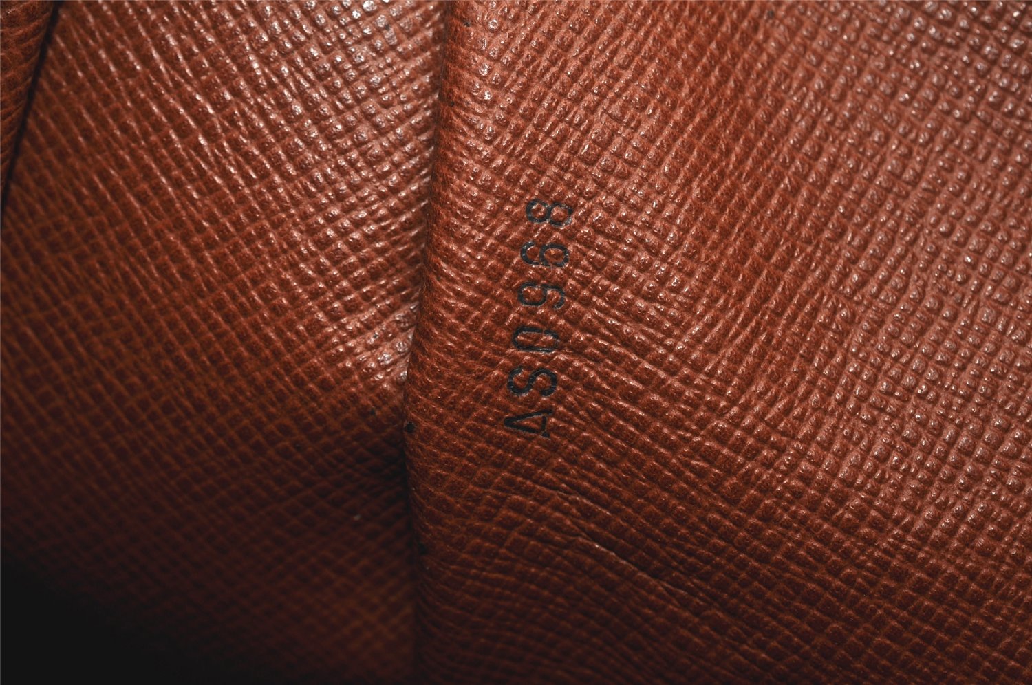 Authentic Louis Vuitton Monogram Boulogne 30 Shoulder Cross Bag M52165 LV 3053K