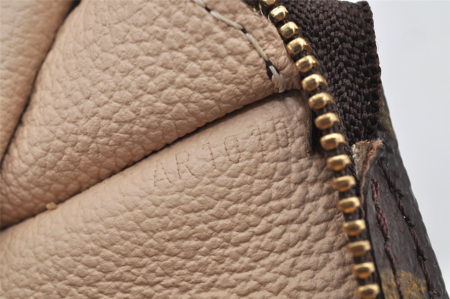 Authentic Louis Vuitton Monogram Bucket PM Shoulder Tote Bag M42238 LV 3056K