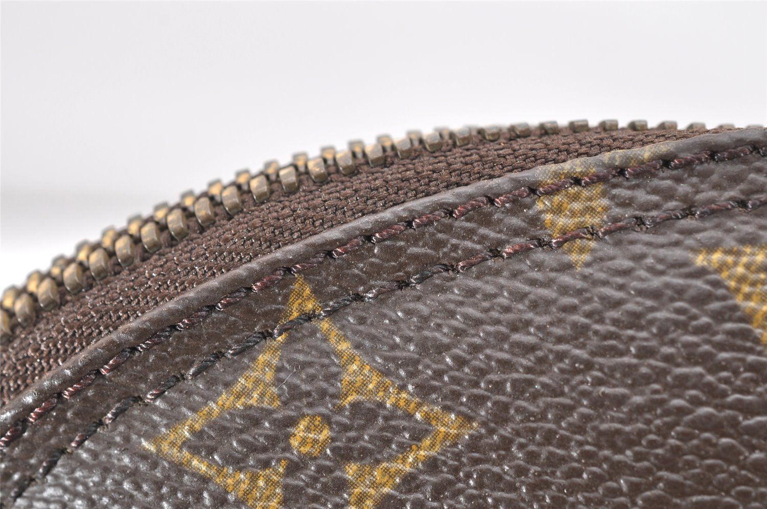 Authentic Louis Vuitton Monogram Alma Hand Bag Purse M51130 LV 3059K