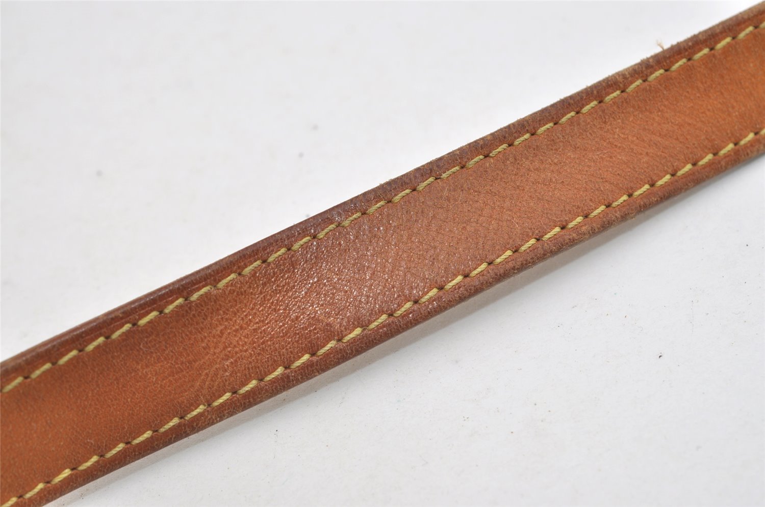 Authentic Louis Vuitton Leather Shoulder Strap For Bucket PM 28