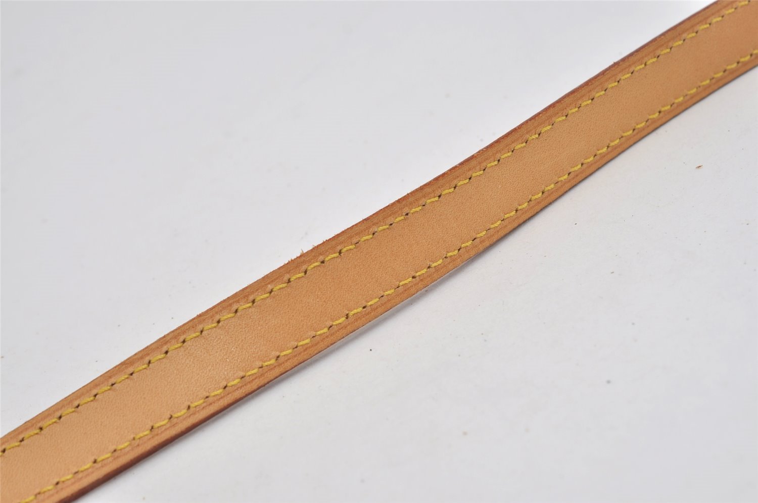 Authentic Louis Vuitton Leather Shoulder Strap For Bucket GM 31.9