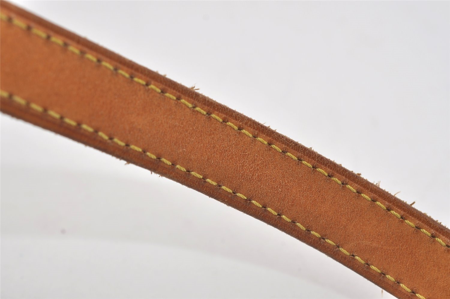 Authentic Louis Vuitton Leather Shoulder Strap For Bucket GM 31.9