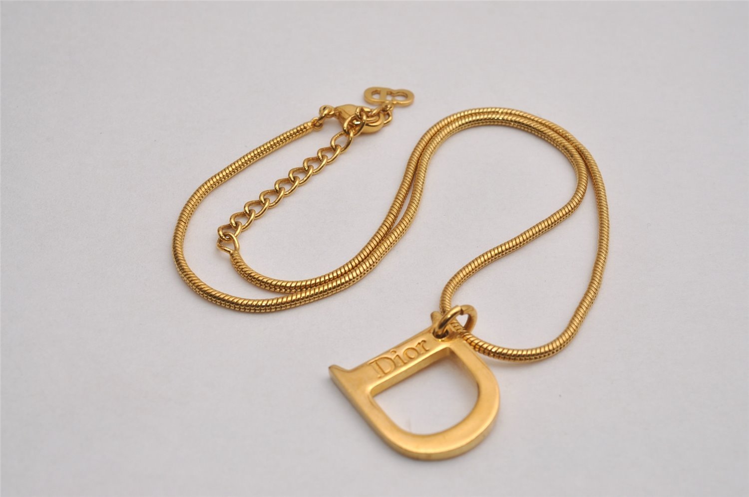 Authentic Christian Dior Gold Tone Chain Pendant Necklace CD 3072J