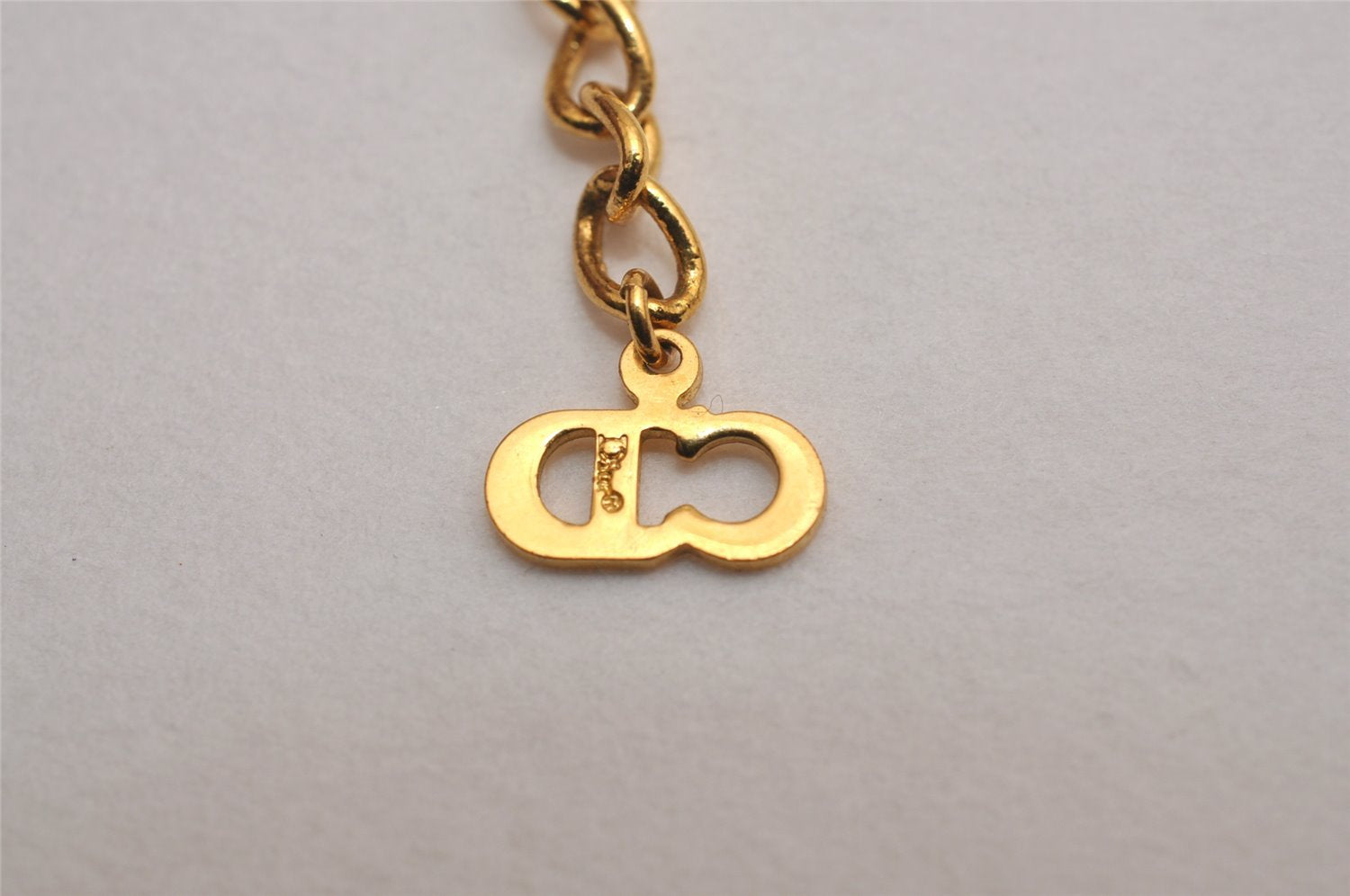 Authentic Christian Dior Gold Tone Chain Pendant Necklace CD 3072J