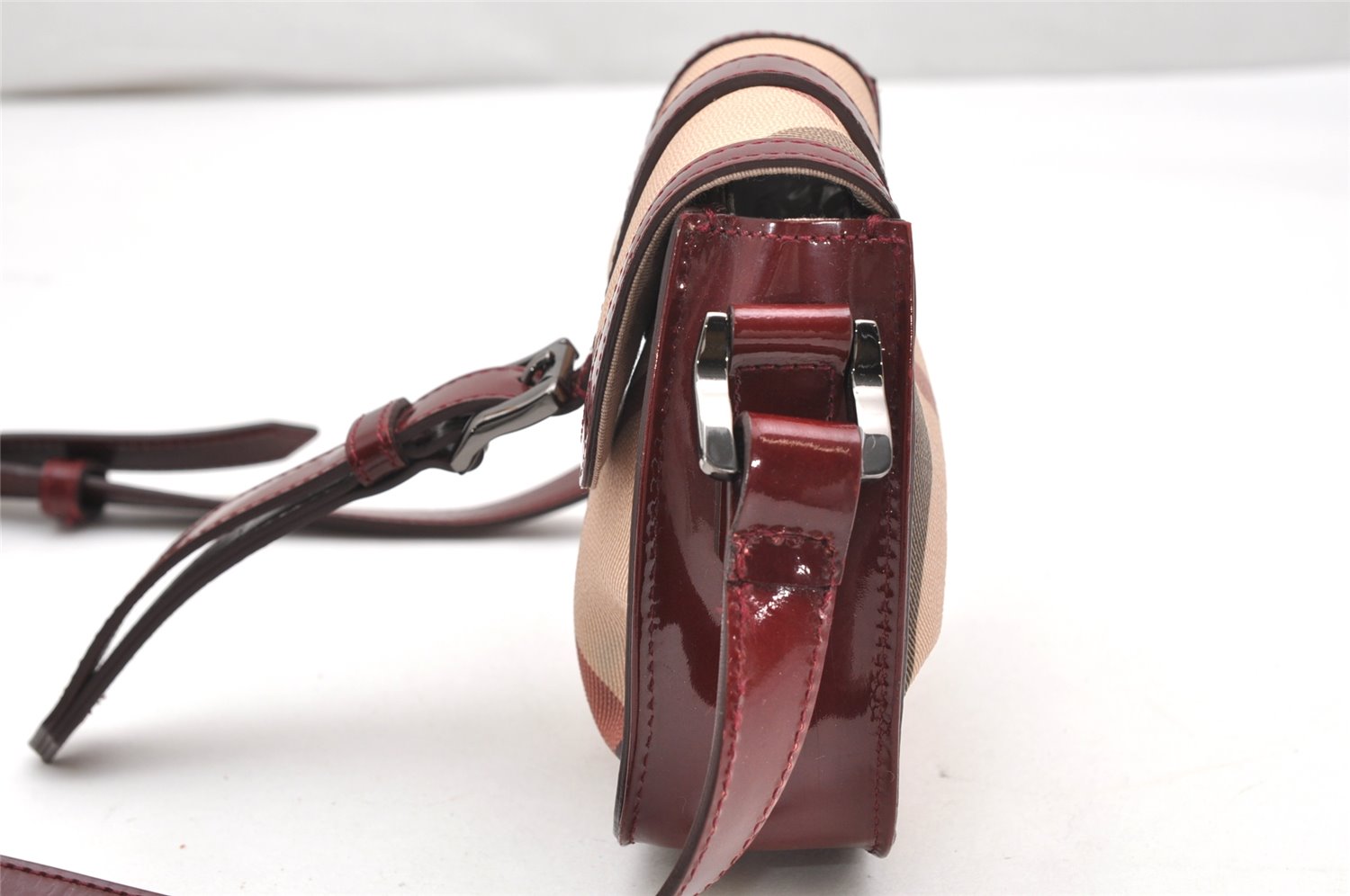 Authentic BURBERRY Nova Check Shoulder Cross Body Bag PVC Enamel Beige 3072K